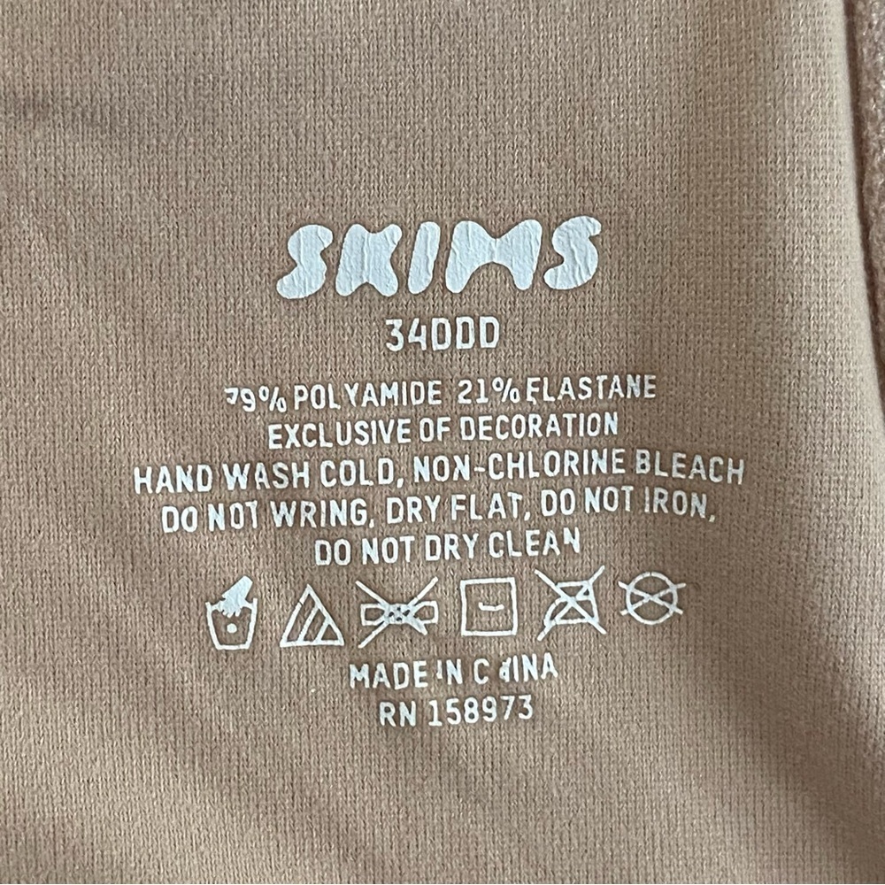 SKIMS / Nude Lightly Lined Padded Underwire Bra Size 34DDD - Picture 3 of 6